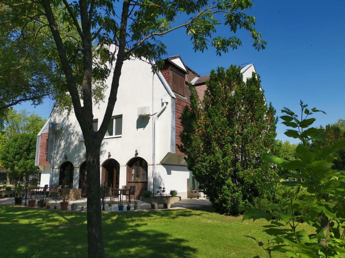 Hotel Laguna Gárdony Exterior foto